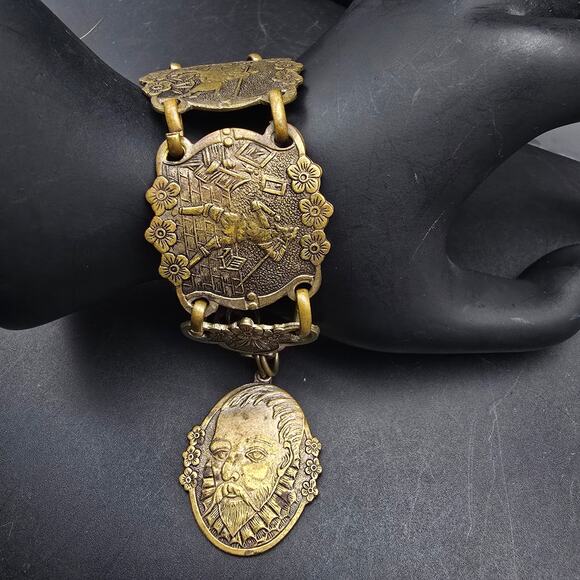 Don Quixote Story Book Bracelet Bronze Tone Links Vintage Jewelry - Picture 1 of 10
